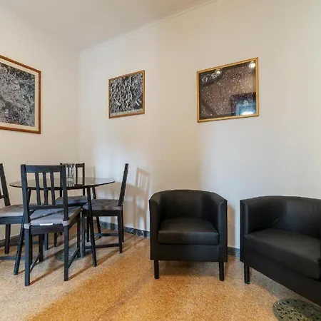 Guesthost - Piazza Bologna Daire