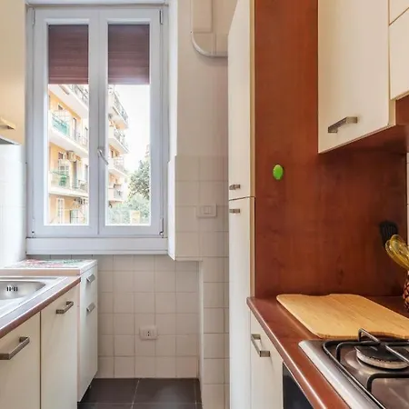 Apartamento Guesthost - Piazza Bologna