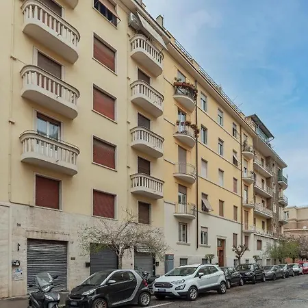 Guesthost - Piazza Bologna